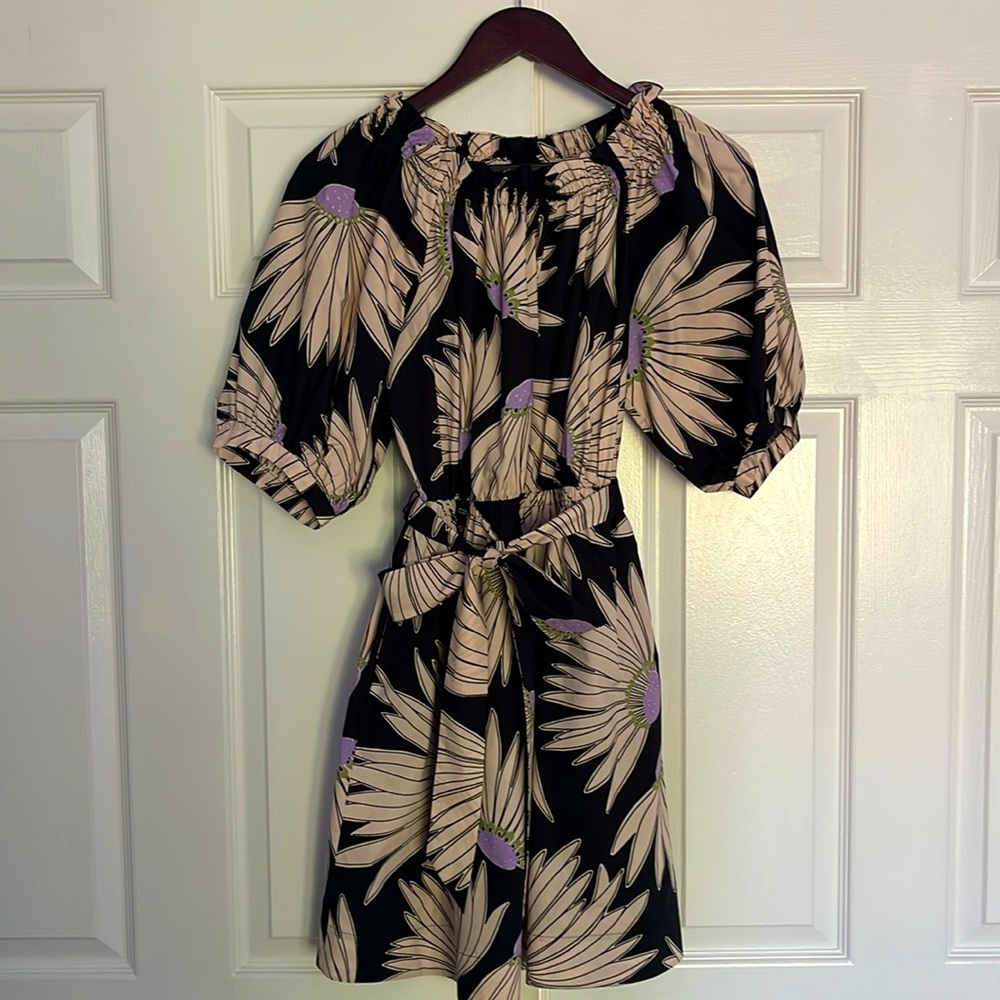 Beautiful and Feminine Kate Spade New York Daisy Print Mini Dress